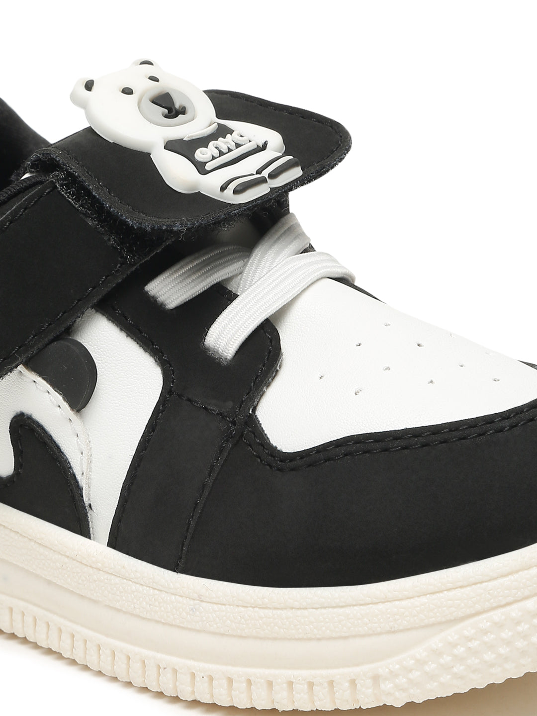 Panda Comfortable & Lightweight All-Season Sneakers – Black (Unisex)