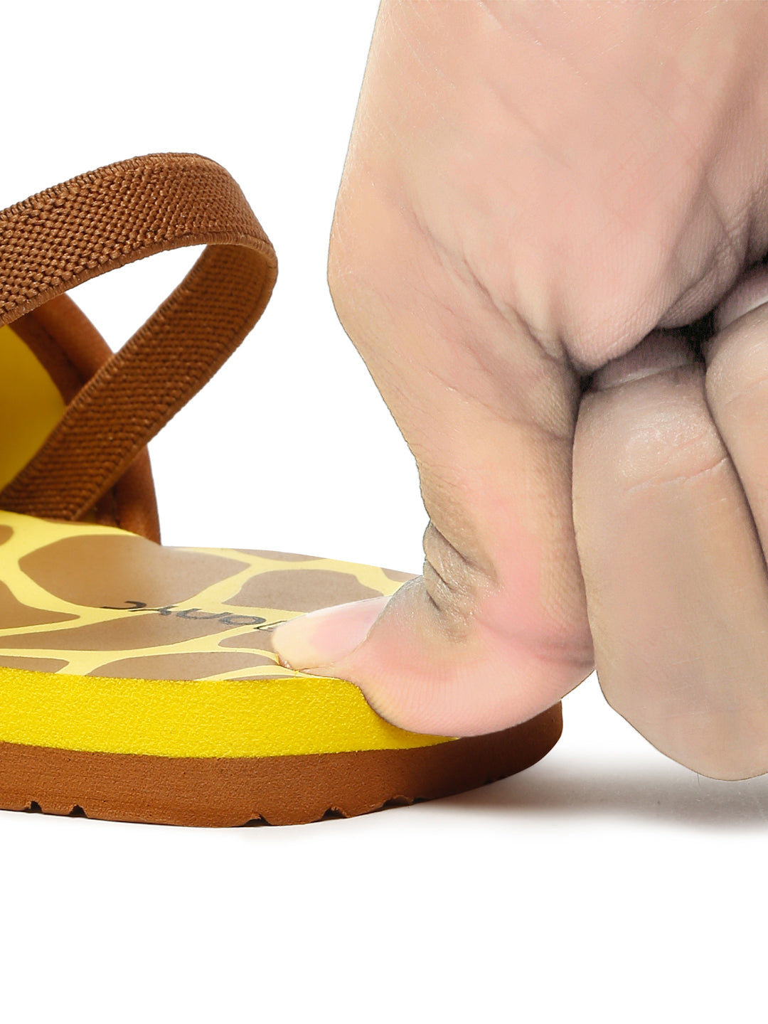 Premium Giraffe Artistic Sliders - Yellow (Unisex)